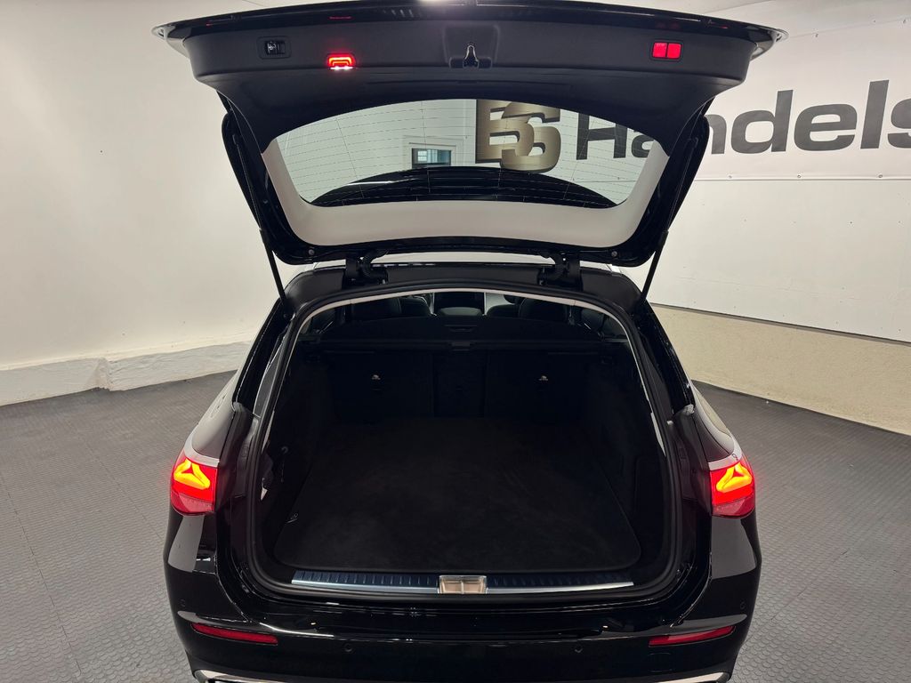 Mercedes-Benz E 200 2025