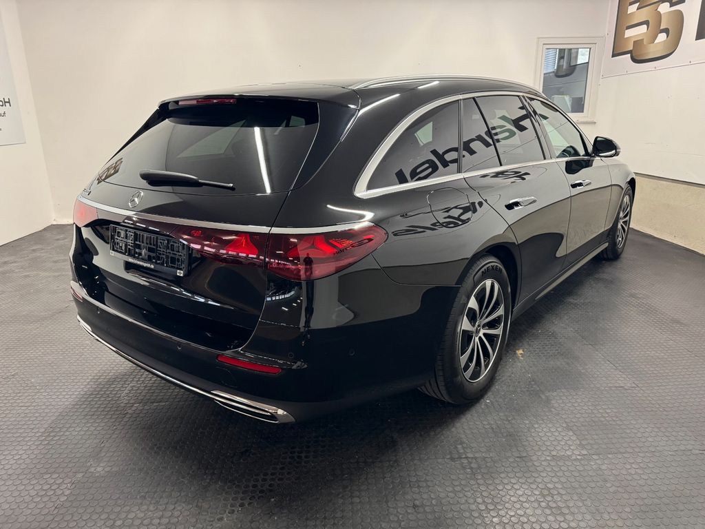 Mercedes-Benz E 200 2025