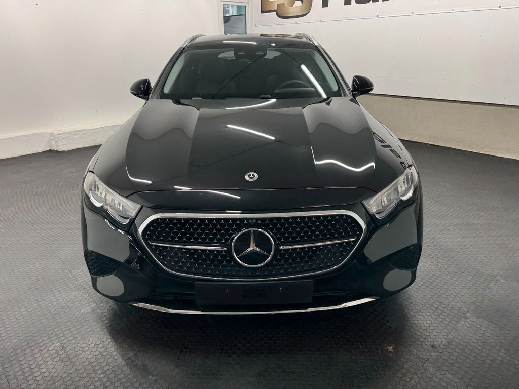 Mercedes-Benz E 200 2025