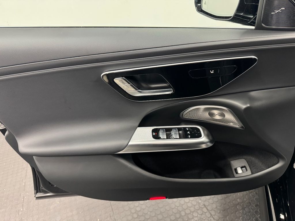 Mercedes-Benz E 200 2025