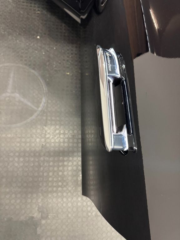 Mercedes-Benz E 200 2025