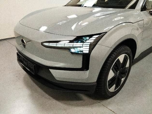 Volvo EX30 2025