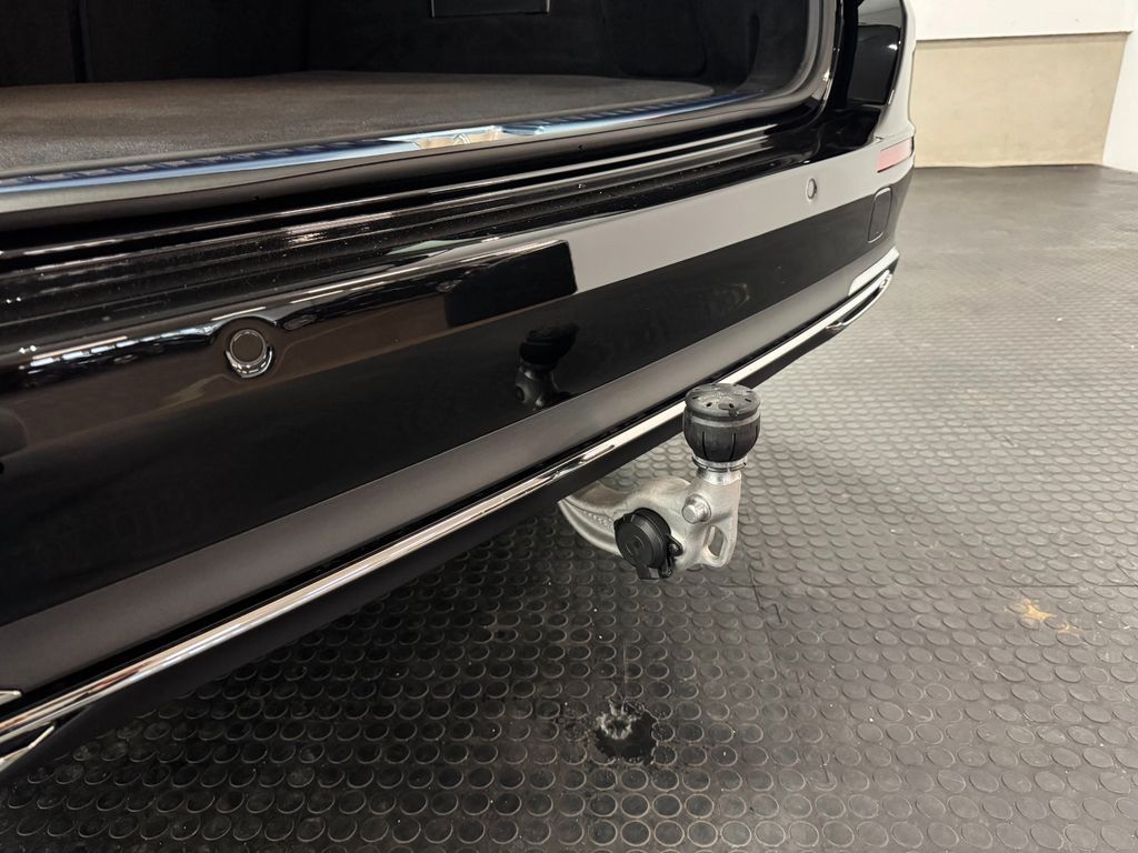 Mercedes-Benz E 200 2025