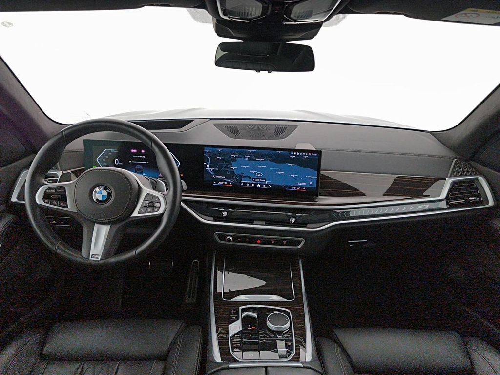 BMW X7 2024
