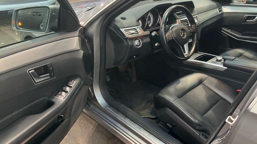 Mercedes-Benz E 200 2013