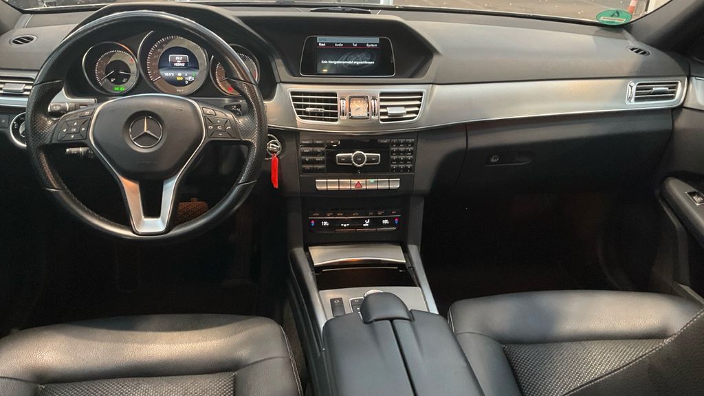 Mercedes-Benz E 200 2013