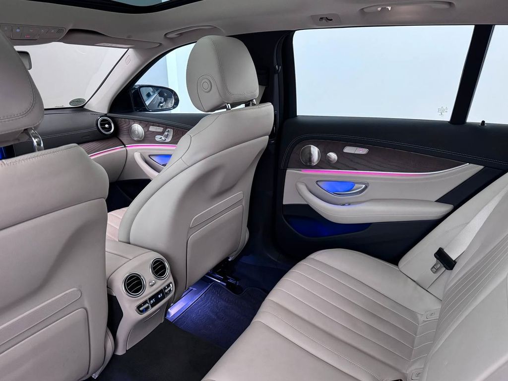 Mercedes-Benz E 220 2021