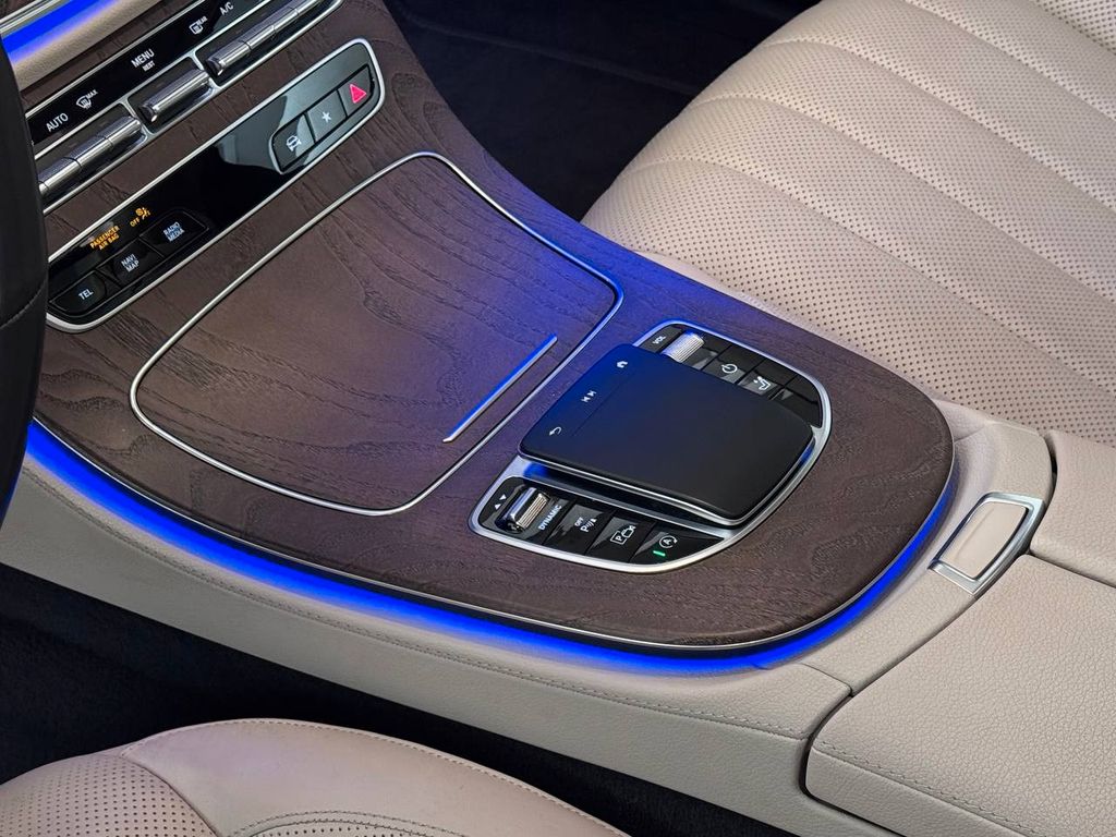 Mercedes-Benz E 220 2021