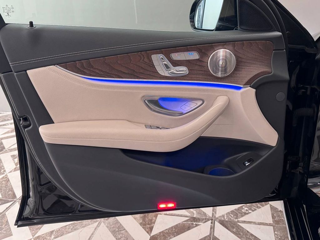 Mercedes-Benz E 220 2021