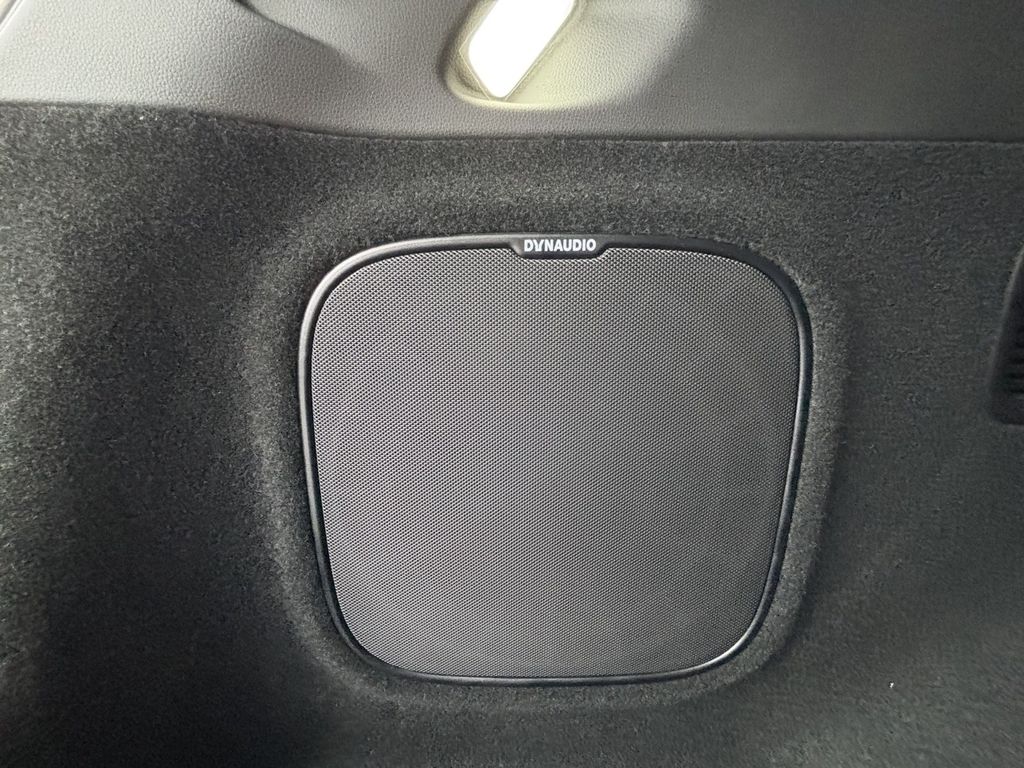 XPENG G9
