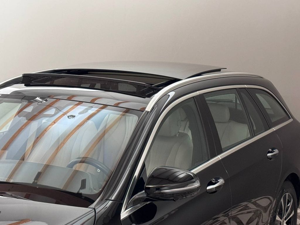 Mercedes-Benz E 220 2021