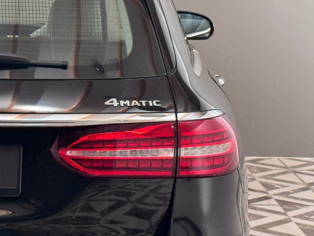 Mercedes-Benz E 220 2021