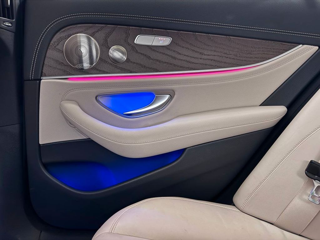 Mercedes-Benz E 220 2021