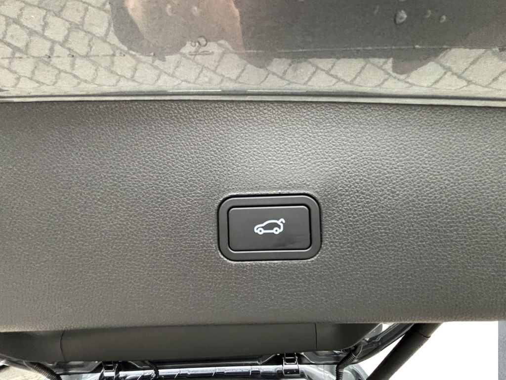 XPENG G9