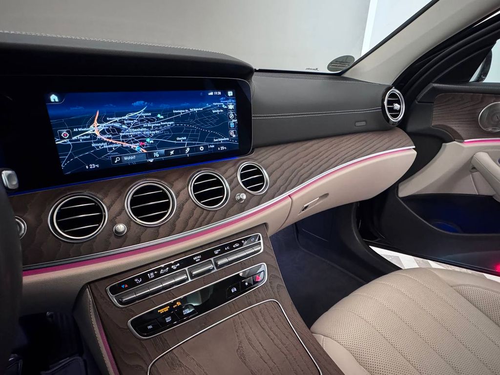 Mercedes-Benz E 220 2021