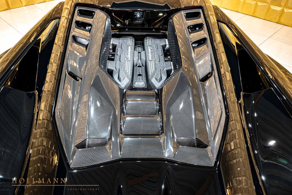 Lamborghini Revuelto