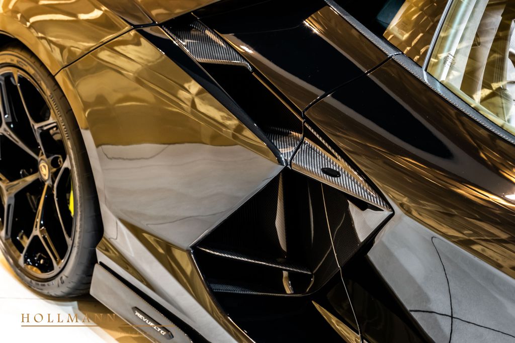 Lamborghini Revuelto