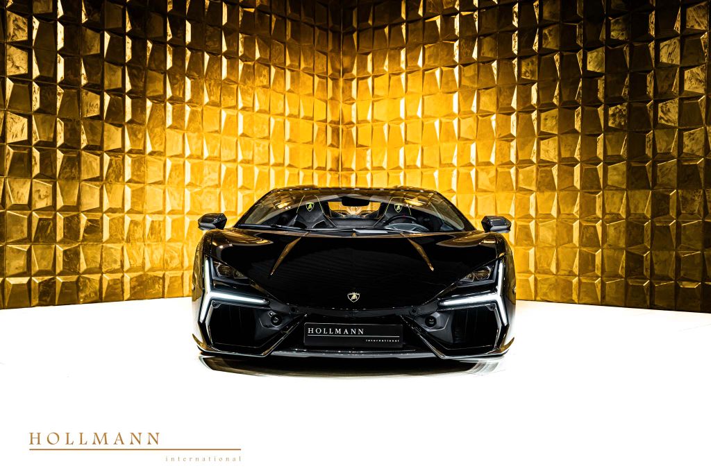 Lamborghini Revuelto