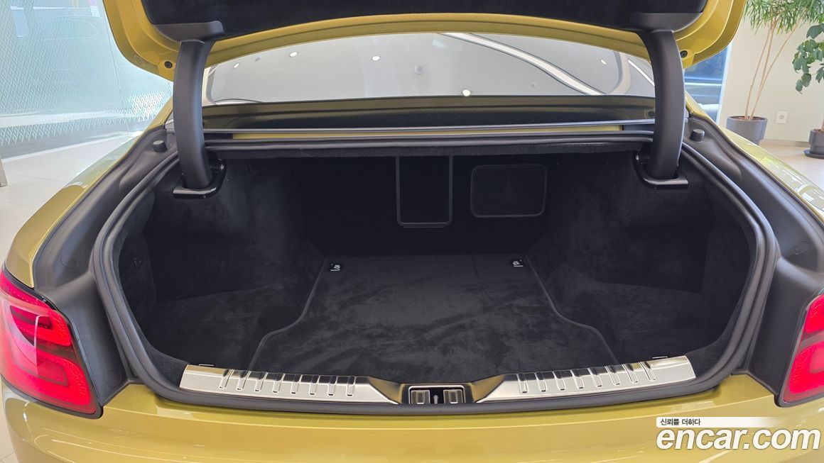 Bentley Flying Spur 2024