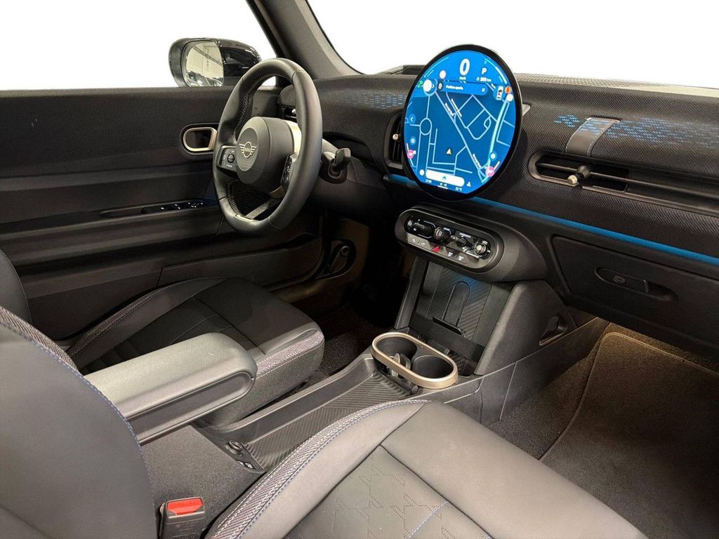 MINI Other 2025