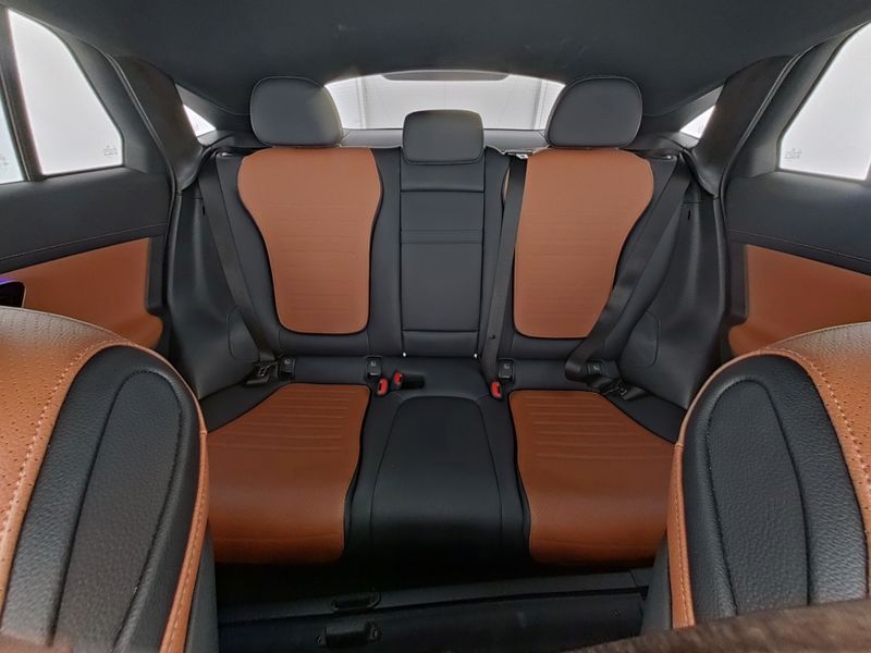 Mercedes-Benz GLC 300 2025