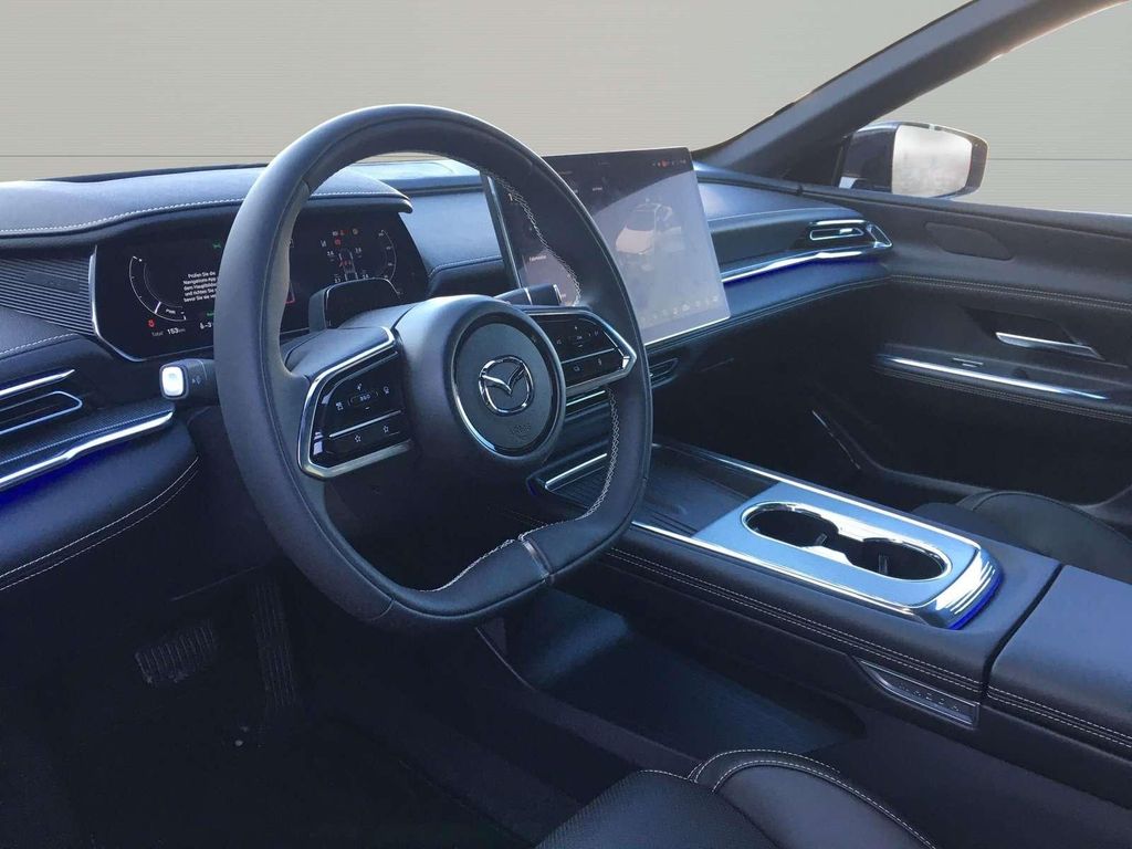 Mazda 6e 2025