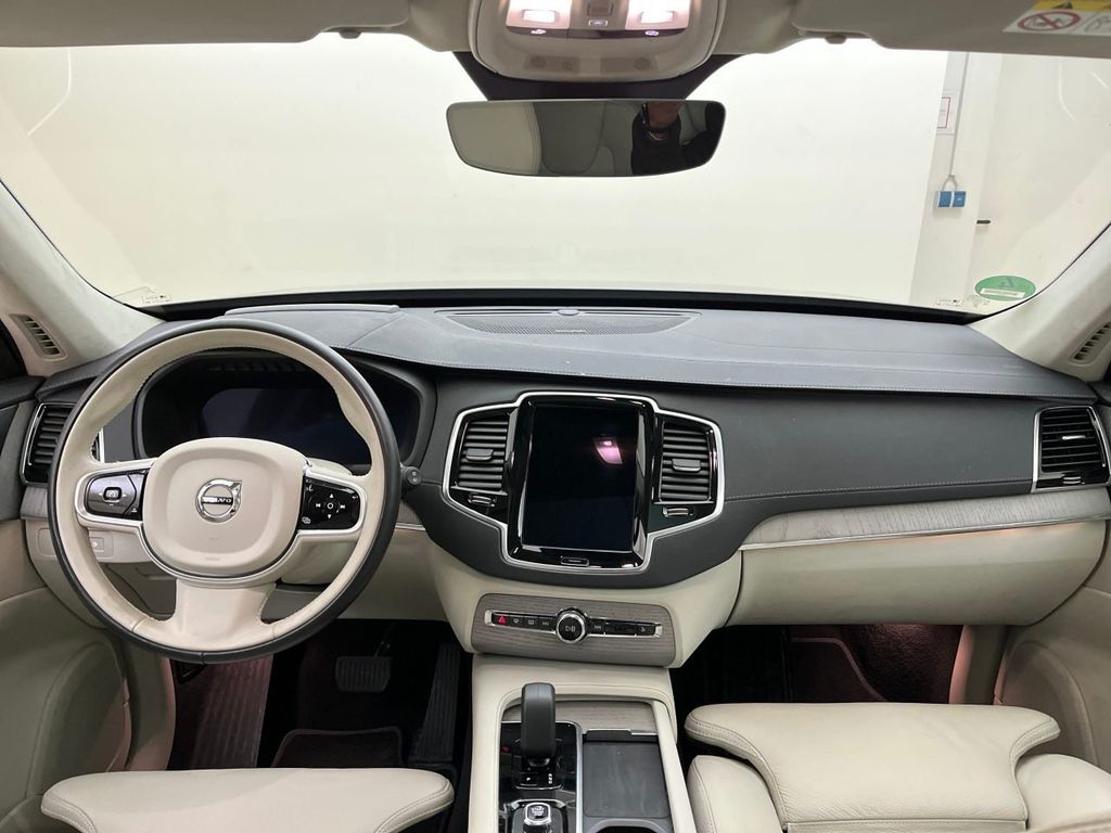Volvo XC90 2025