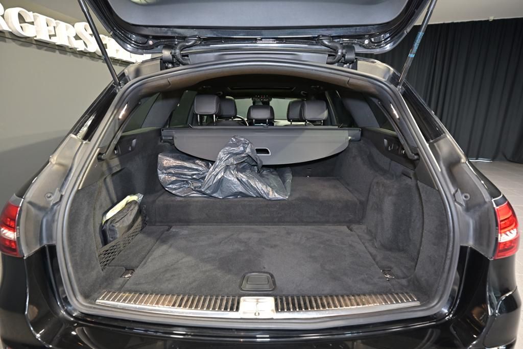 Mercedes-Benz E 300 2022