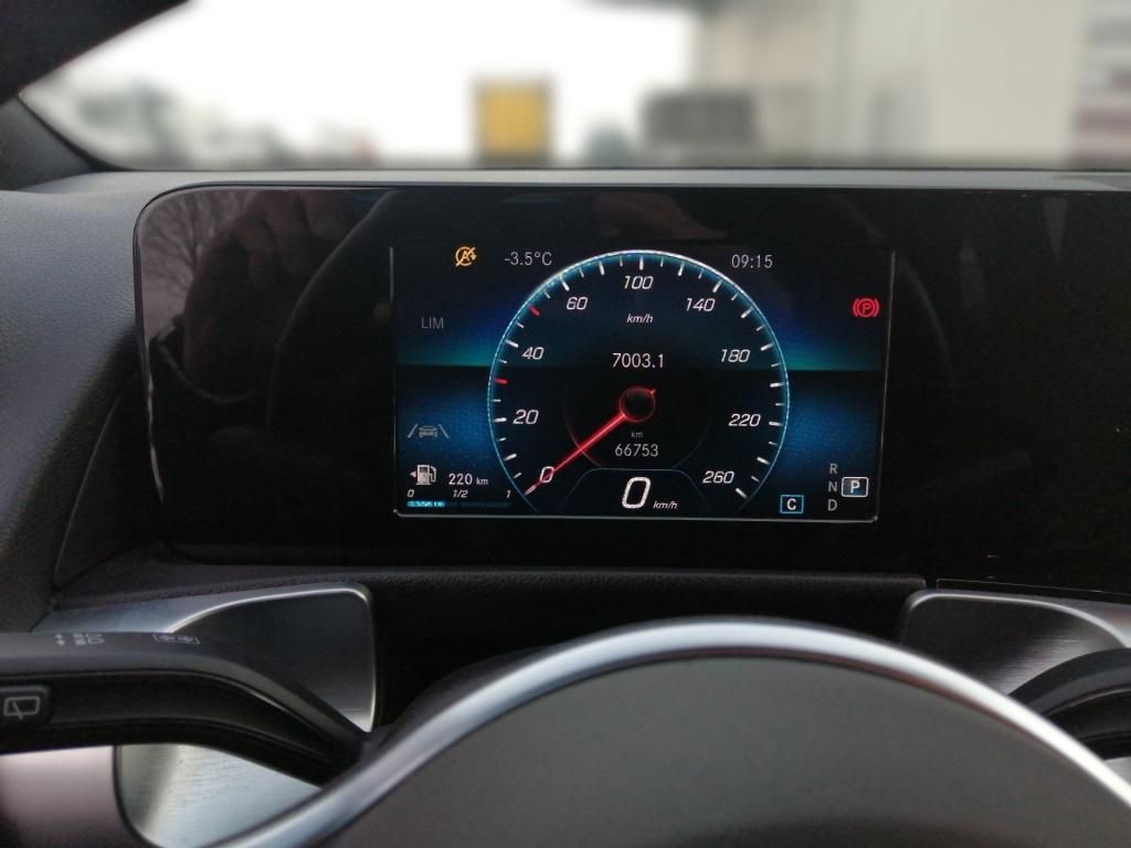 Mercedes-Benz GLB 200 2022