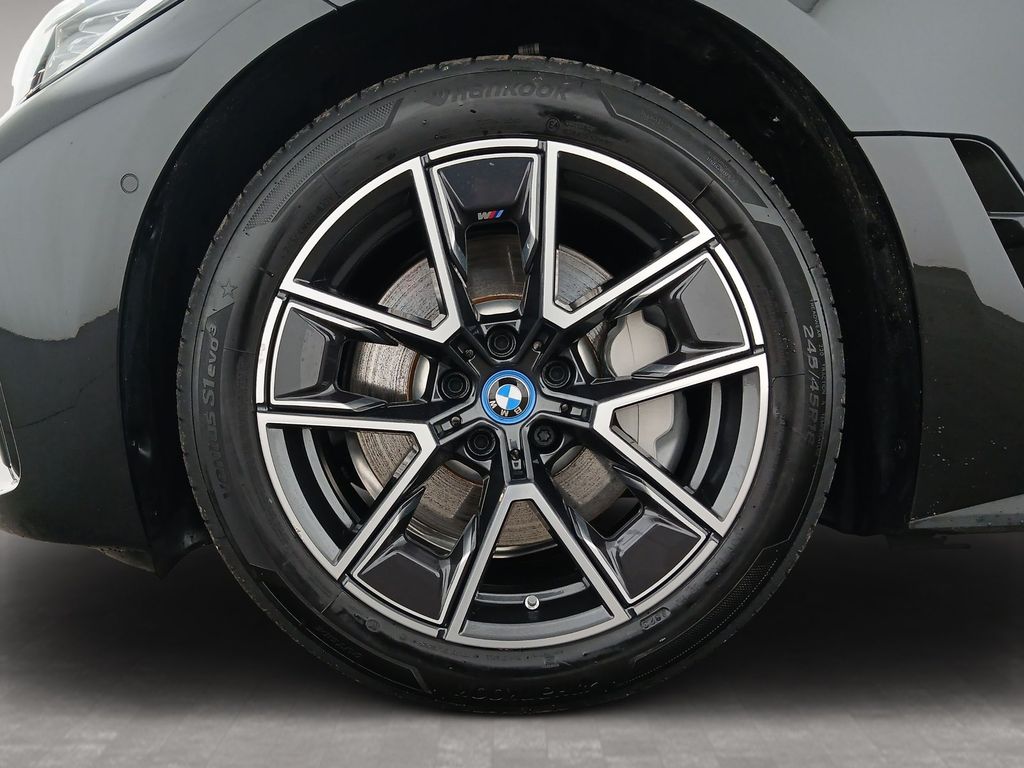 BMW i4 2023