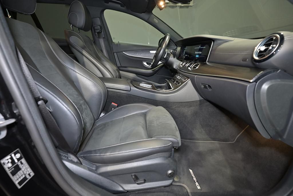 Mercedes-Benz E 300 2022