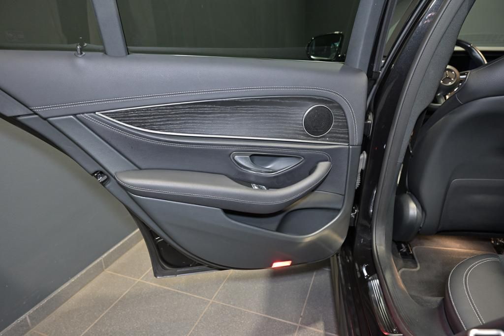 Mercedes-Benz E 300 2022