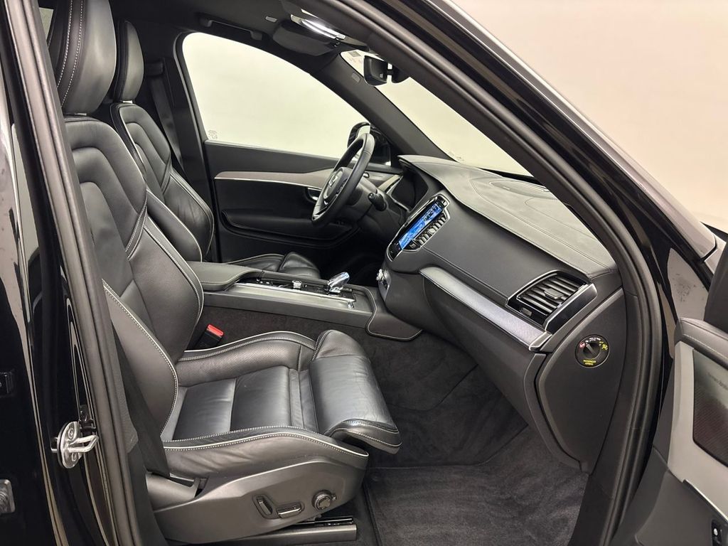 Volvo XC90 2022