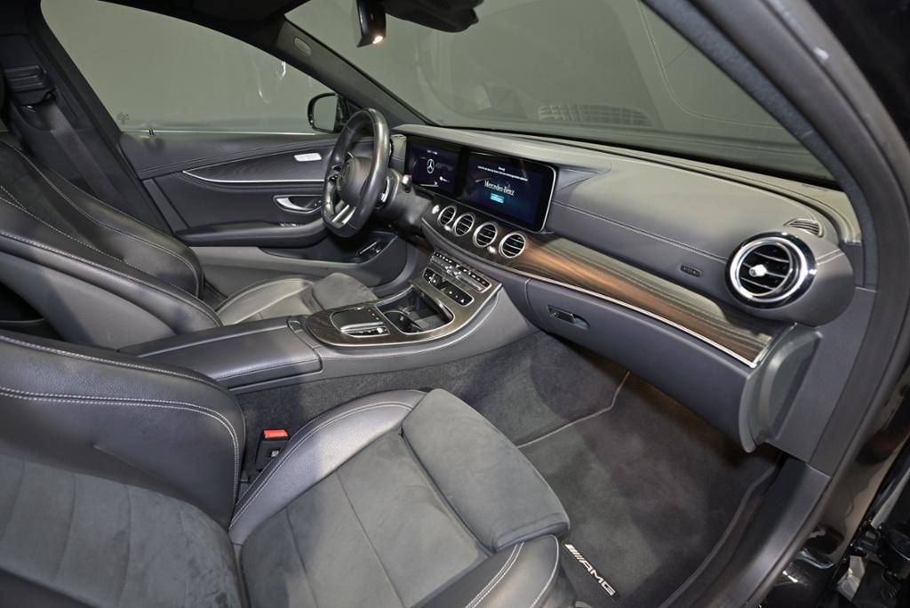 Mercedes-Benz E 300 2022