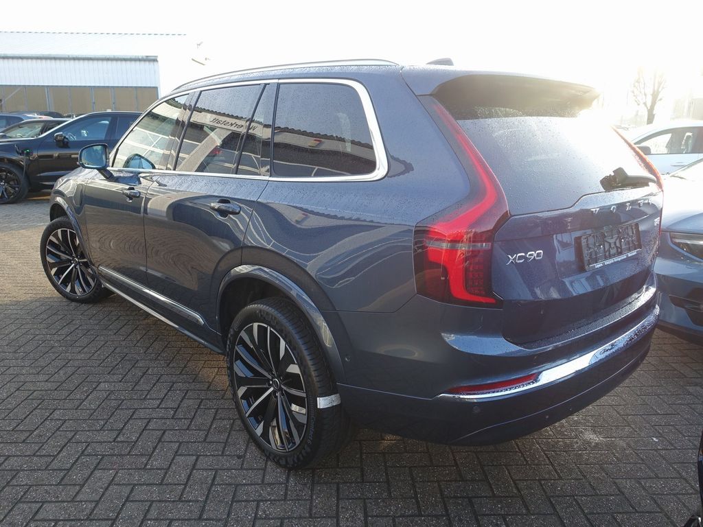 Volvo XC90 2025