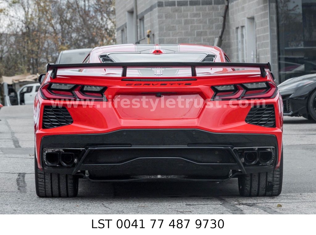 Corvette C8 2025