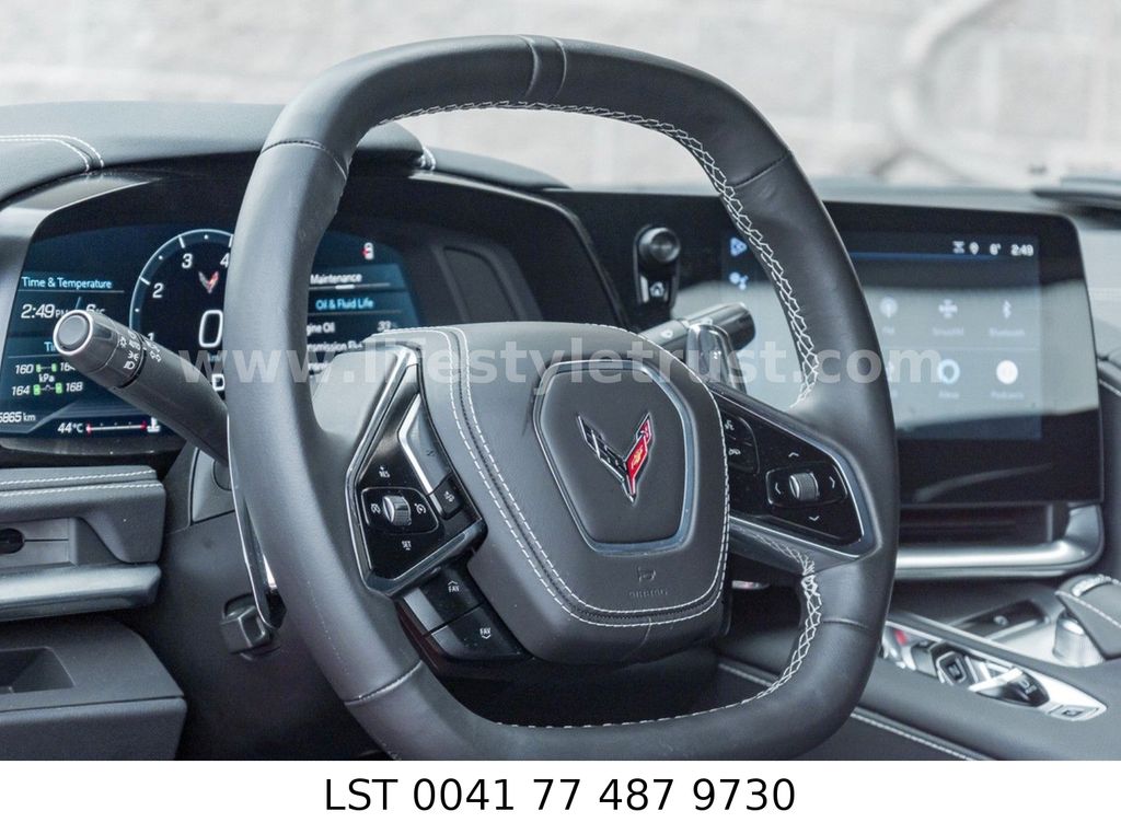 Corvette C8 2025