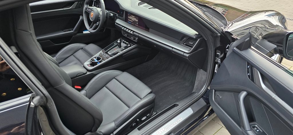 Porsche 992 2025