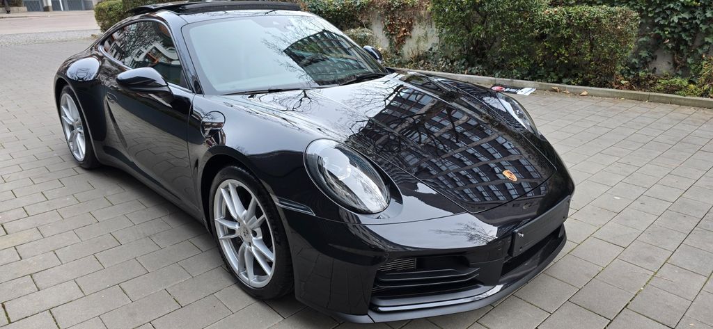 Porsche 911 2025