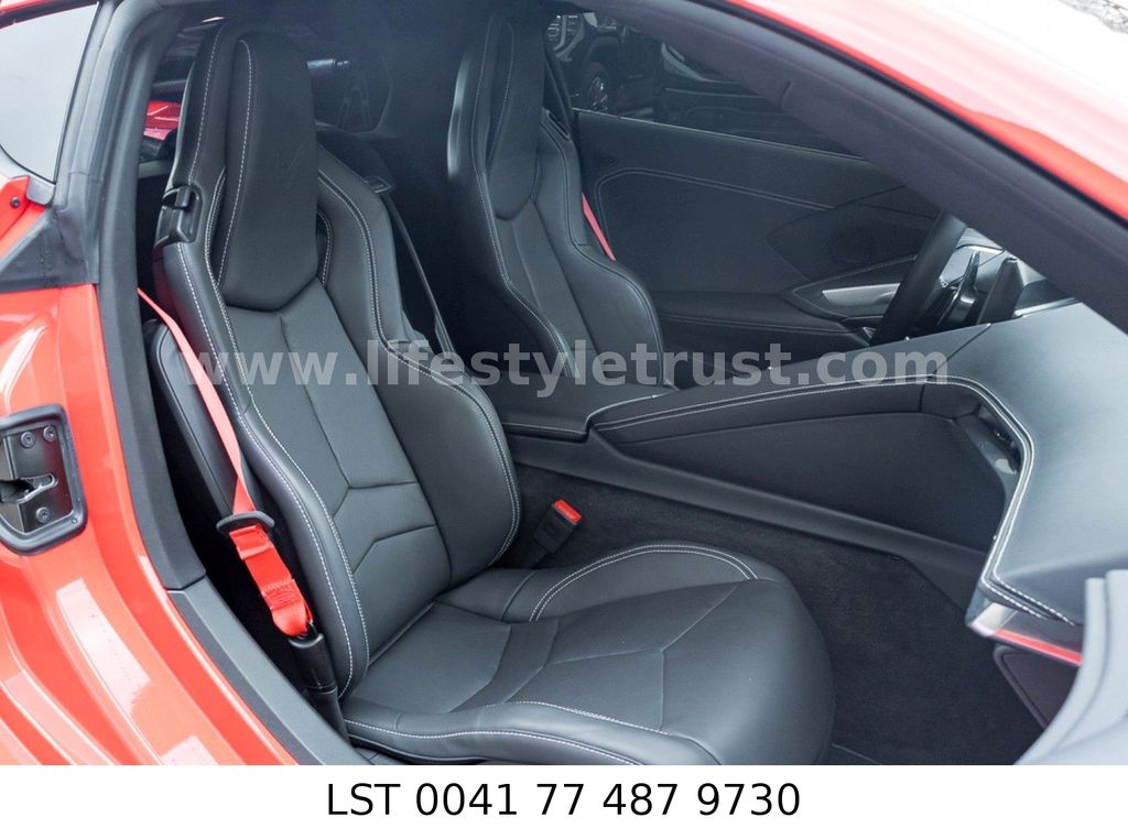 Corvette C8 2025
