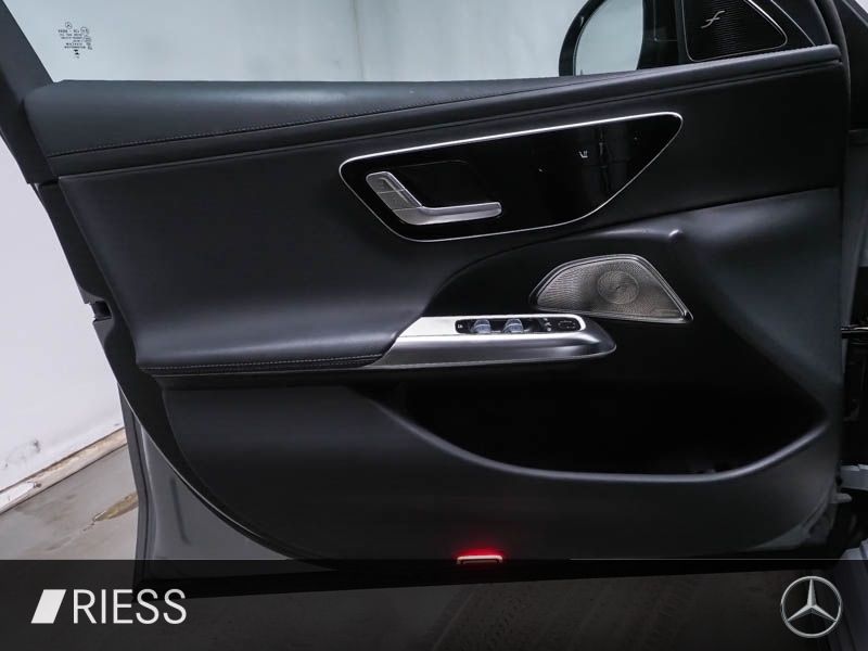 Mercedes-Benz E 300 2024