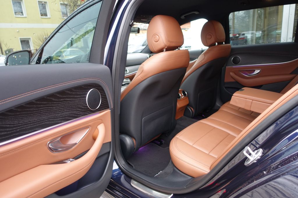 Mercedes-Benz E 300 2022