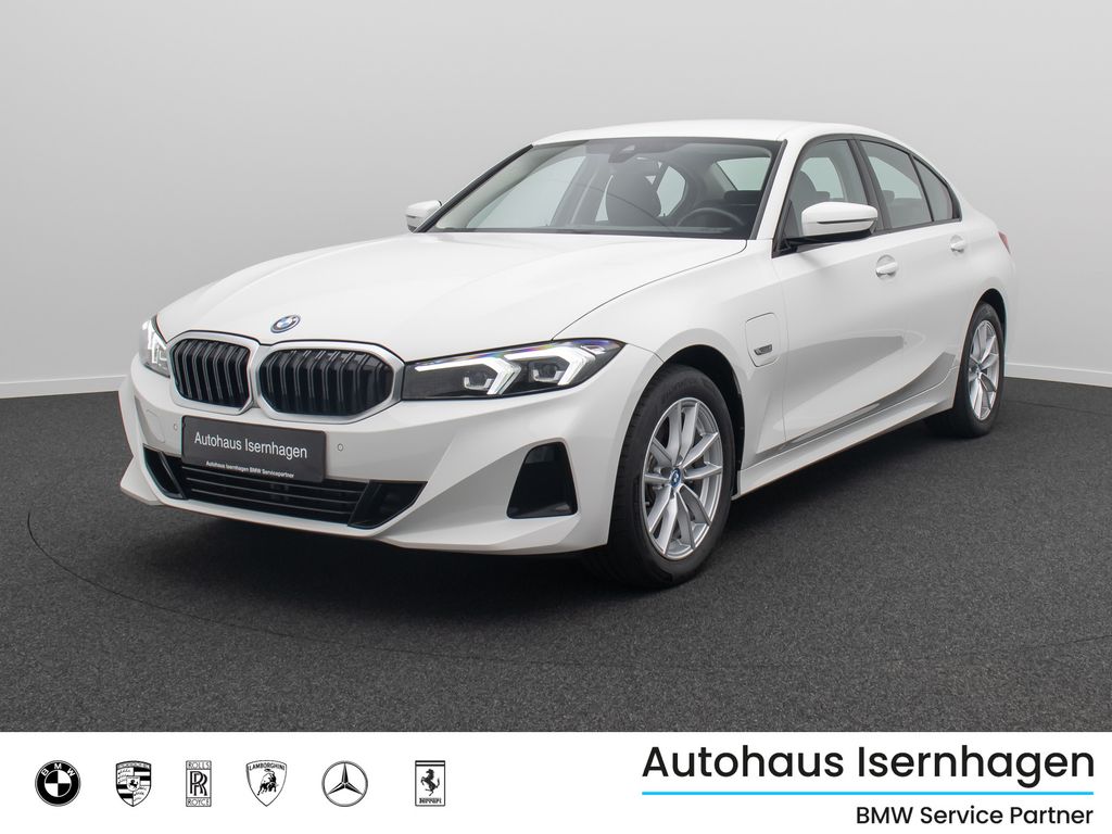 BMW 330 2022