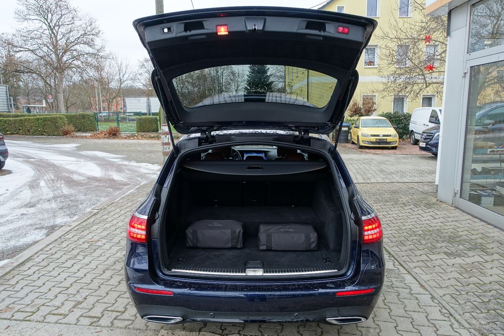 Mercedes-Benz E 300 2022