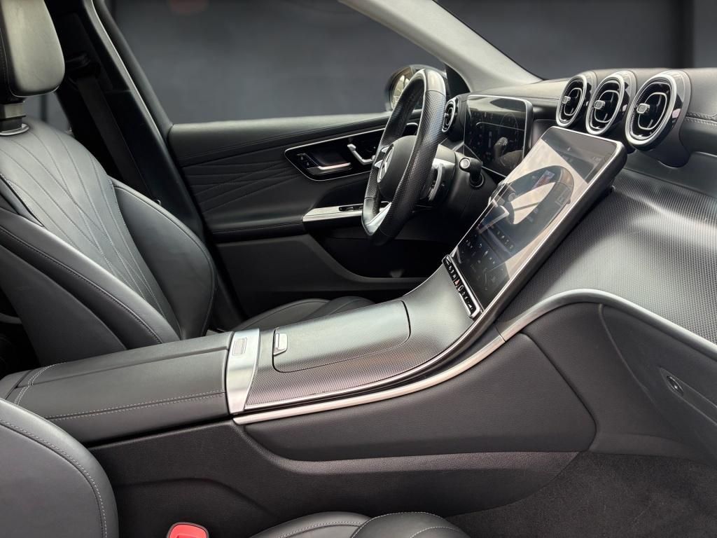 Mercedes-Benz GLC 300 2023