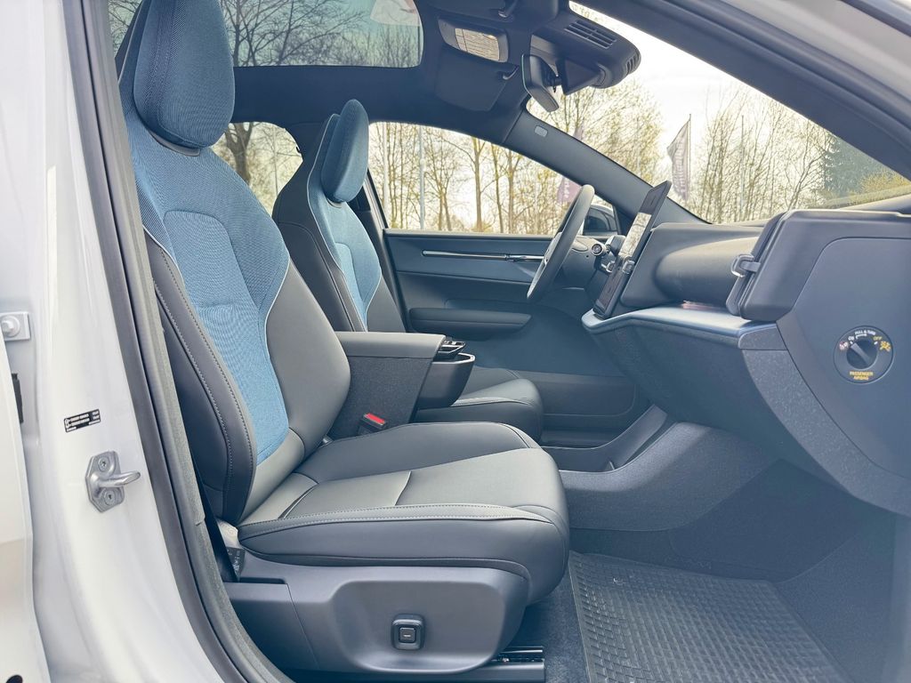 Volvo EX30 2025