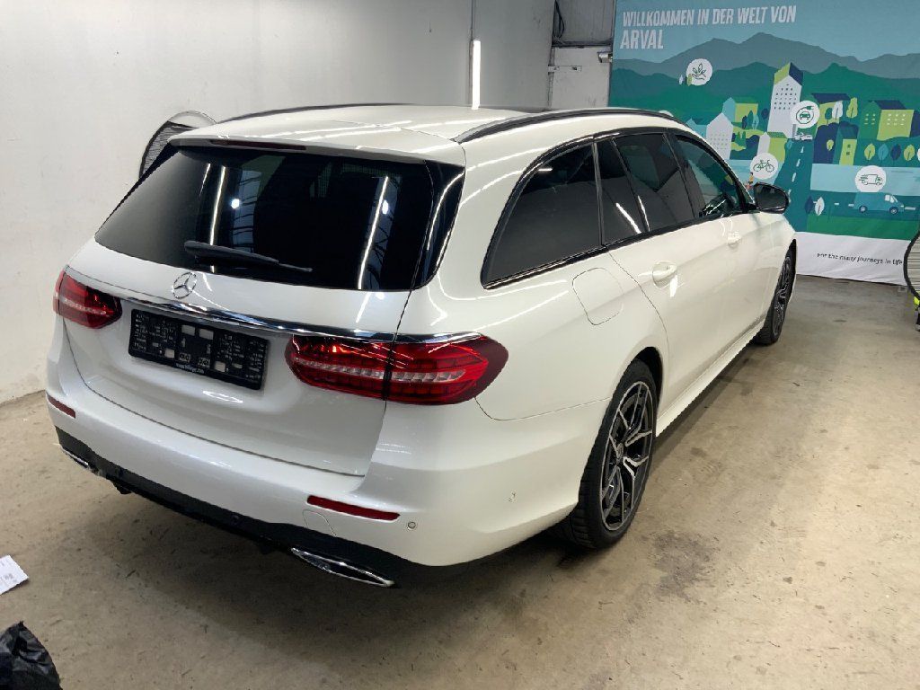 Mercedes-Benz E 220 2021