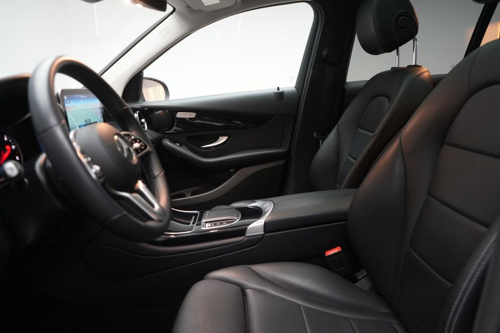 Mercedes-Benz GLC 300 2022