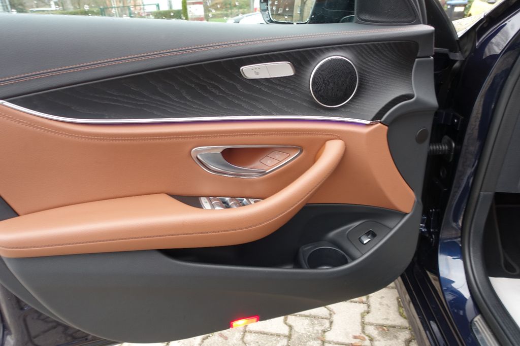 Mercedes-Benz E 300 2022