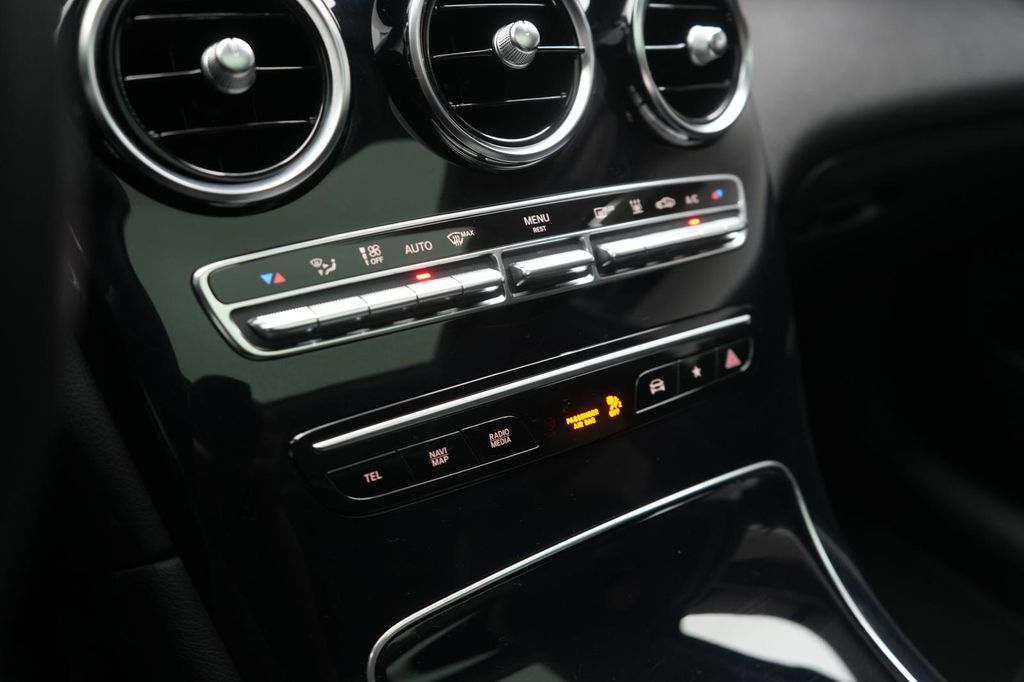 Mercedes-Benz GLC 300 2022